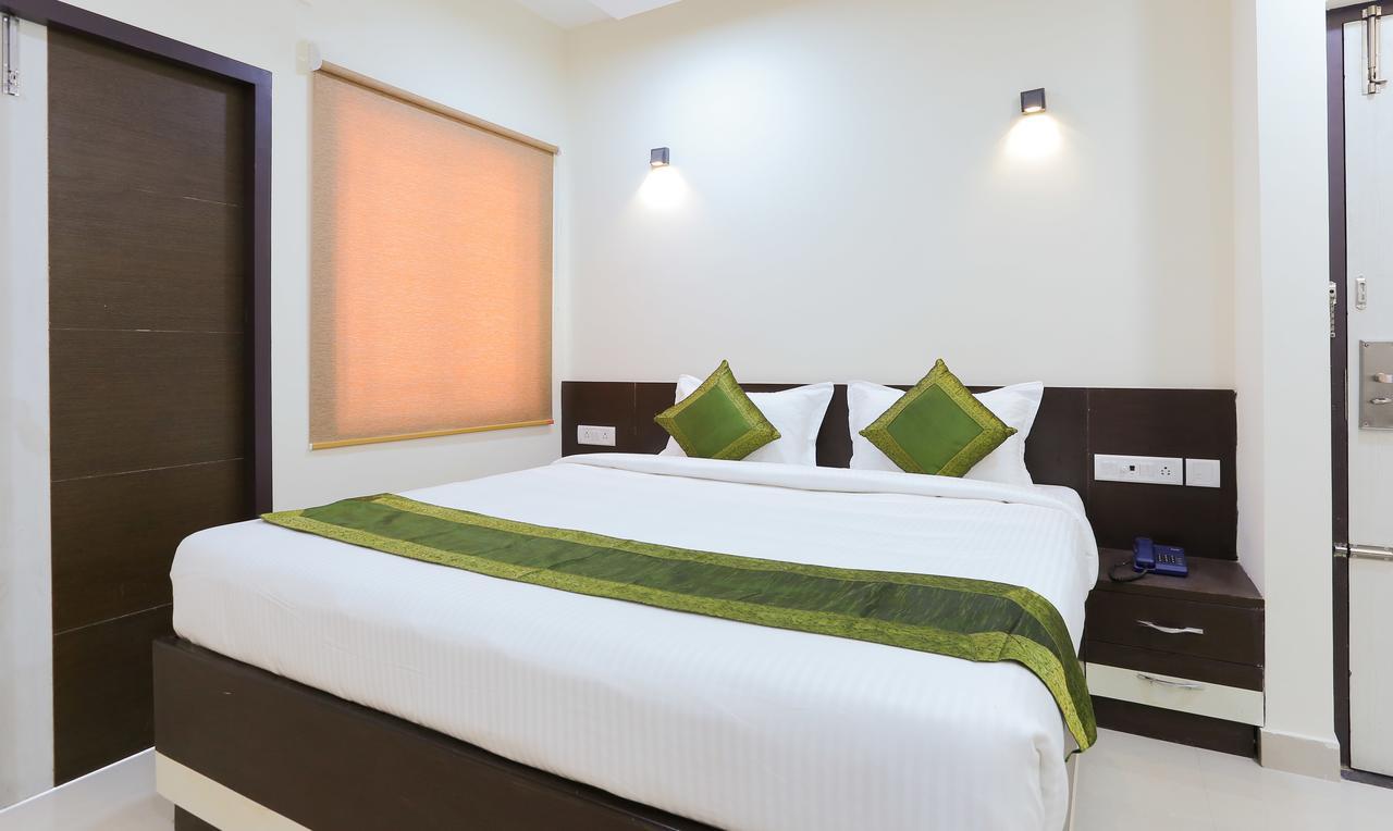 Majestic Inn Chennai Exterior photo