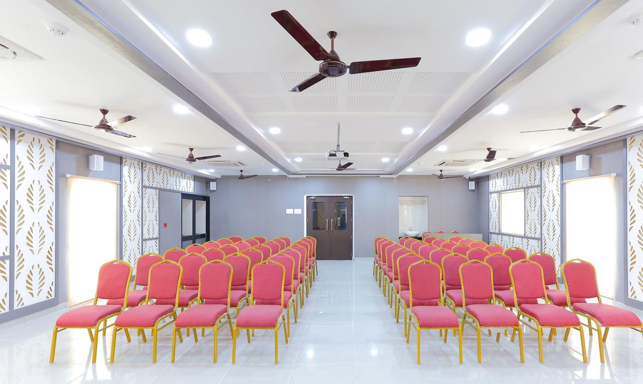 Majestic Inn Chennai Exterior photo